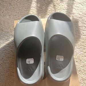 Yeezy Adidas Slides